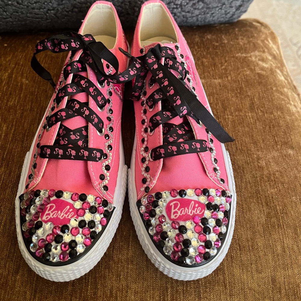 Pink-girl themed Bling shoes- Women’s Size 7/Youth size 5